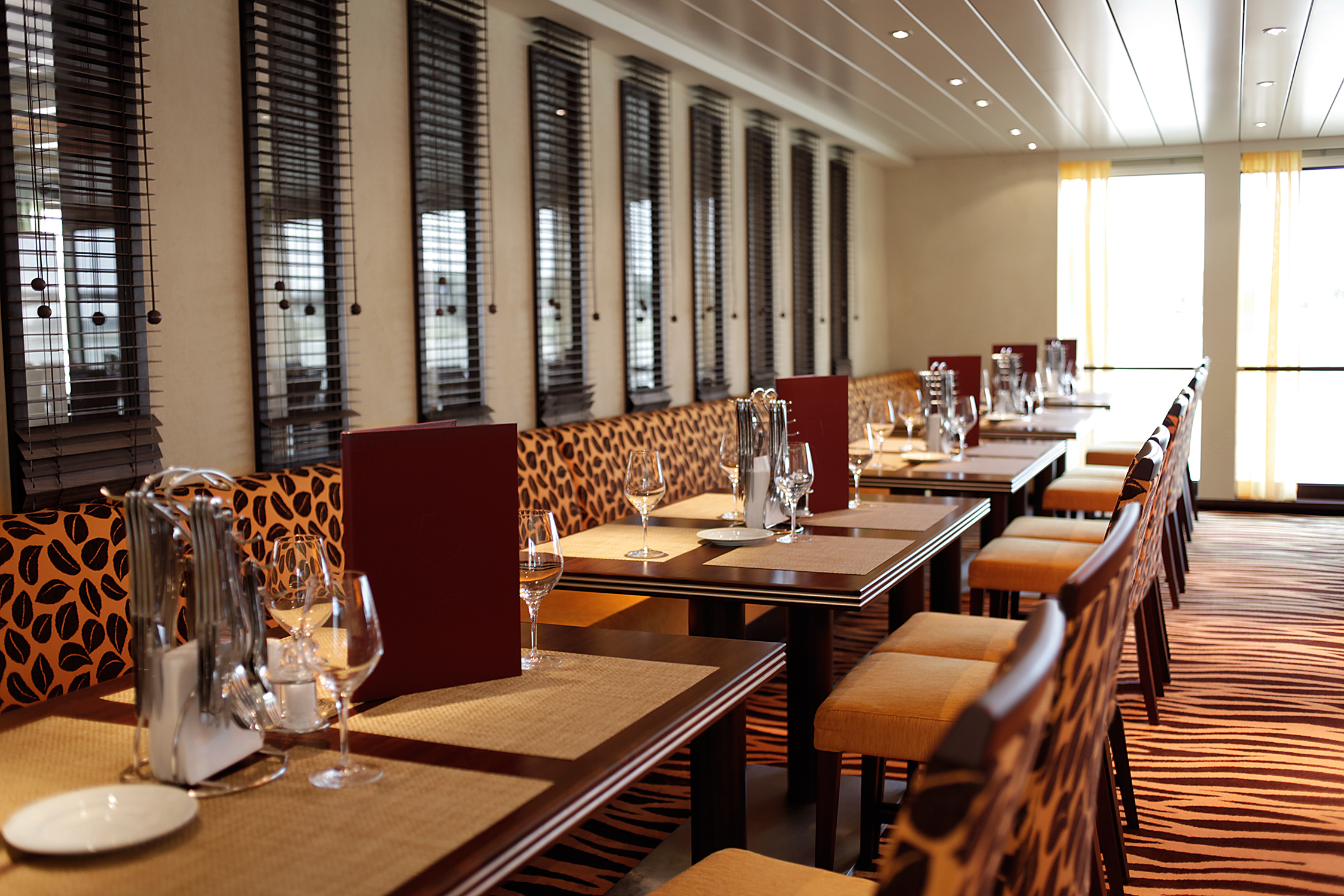 A-ROSA AQUA - The Market Restaurant